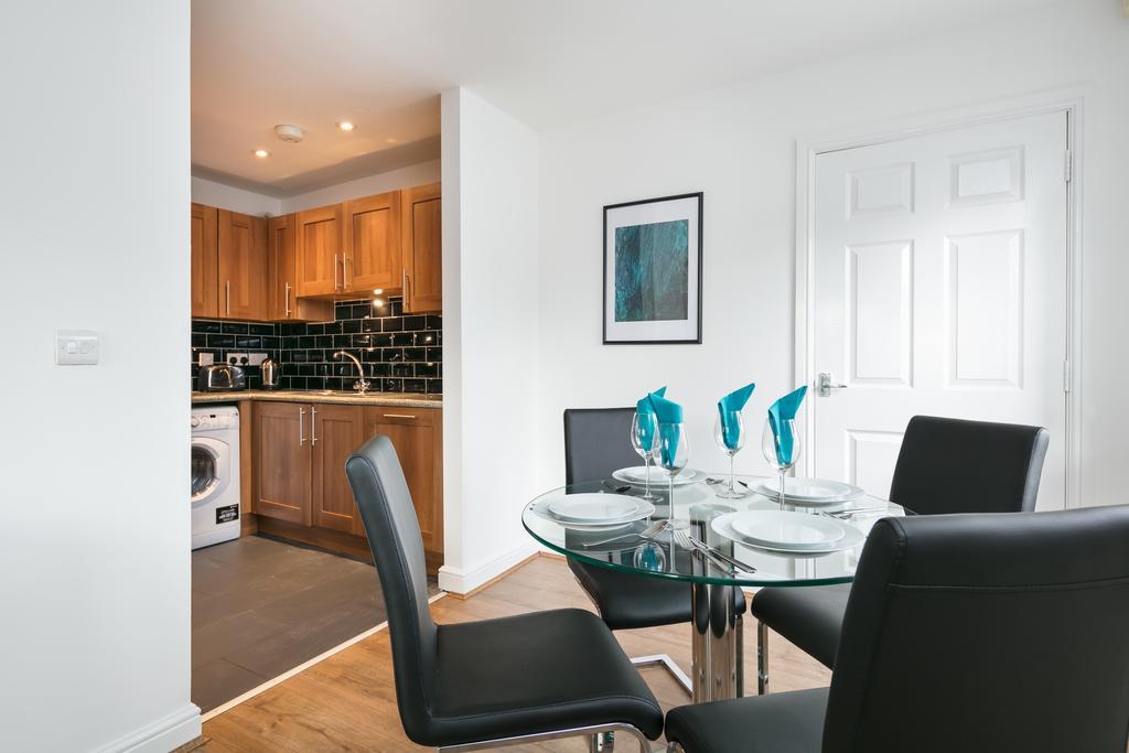 Bluestone Apartments - Didsbury Apartment
